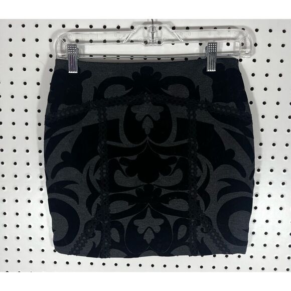 Free People Velvet Damask Stretch Mini Skirt size xs - Picture 2 of 3